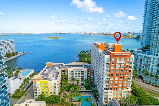 Building Photo - 2000 N Bayshore Dr