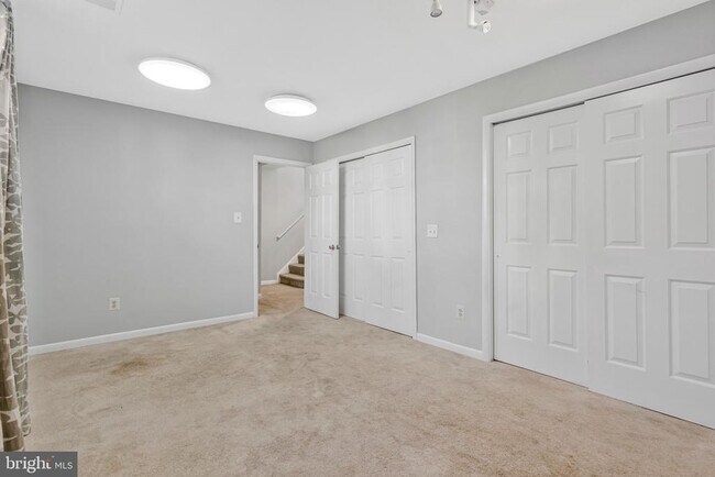 Building Photo - 8505 Jeffersonian Ct