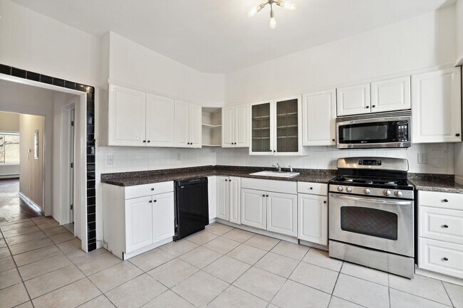 Building Photo - 163 Bidwell Ave