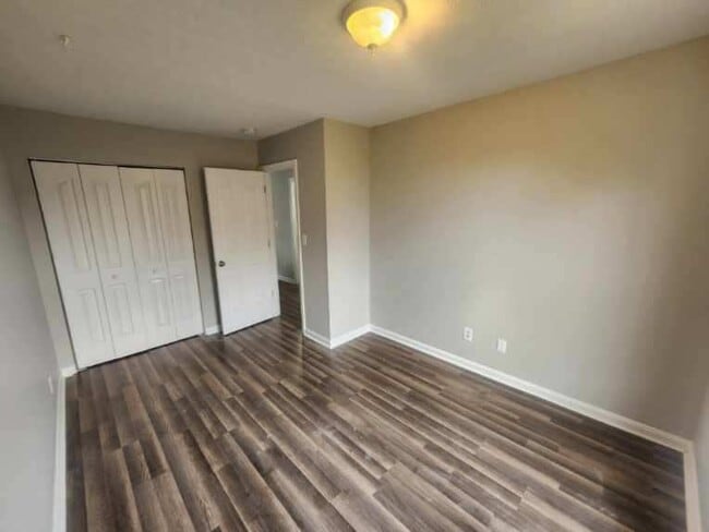 Building Photo - 129 Karen Ct