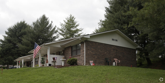 Building Photo - Lakewood Village Apartments