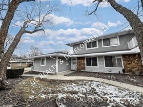 Building Photo - *** COMMUTER FRIENDLY / W&D IN UNIT / SMAL...