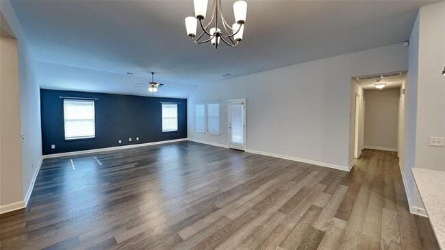 Building Photo - 457 Compass Dr