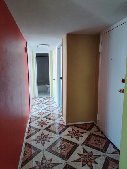 Building Photo - 1806 Metzerott Rd