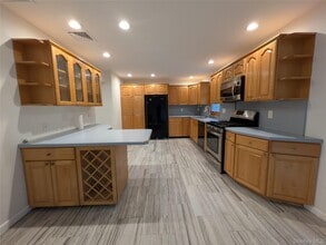 Building Photo - 29 Astor Pl