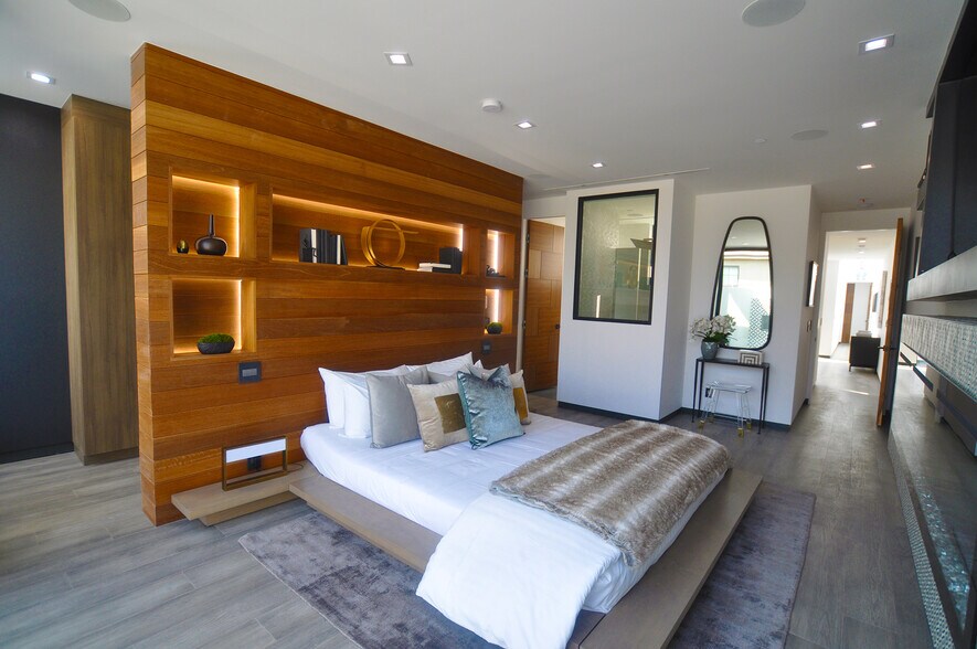 Building Photo - 838 California Ave