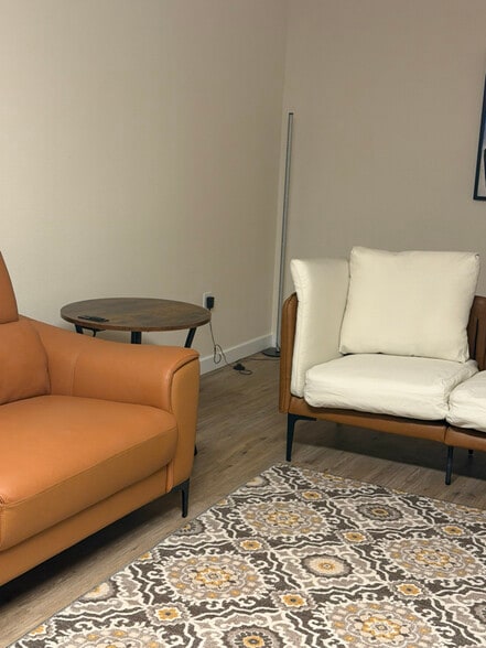 Building Photo - 308 E Olympic Ave