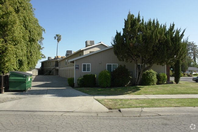 Primary Photo - 373 N Manila Ave