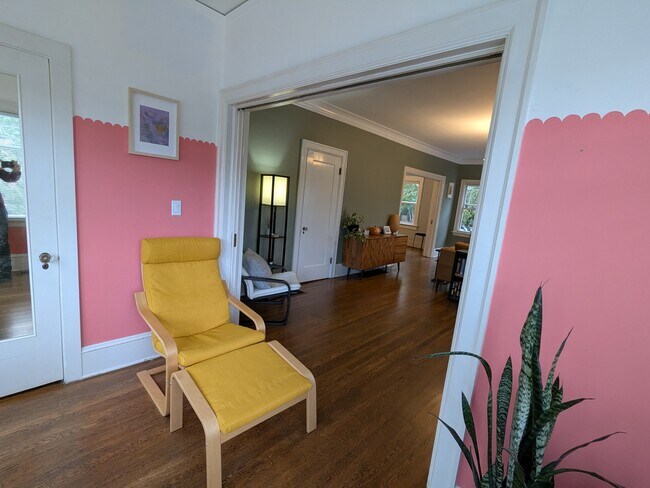 Building Photo - 1974 SE 24th Ave