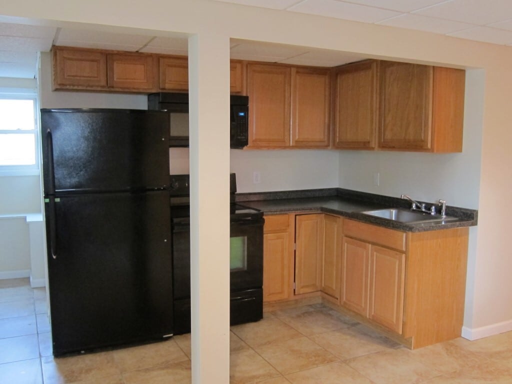 Building Photo - 34 2nd St