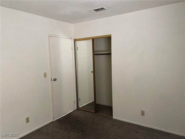 Building Photo - 1628 Starridge Way