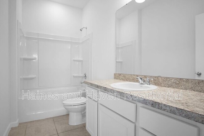 Building Photo - 456 Hennepin Lp