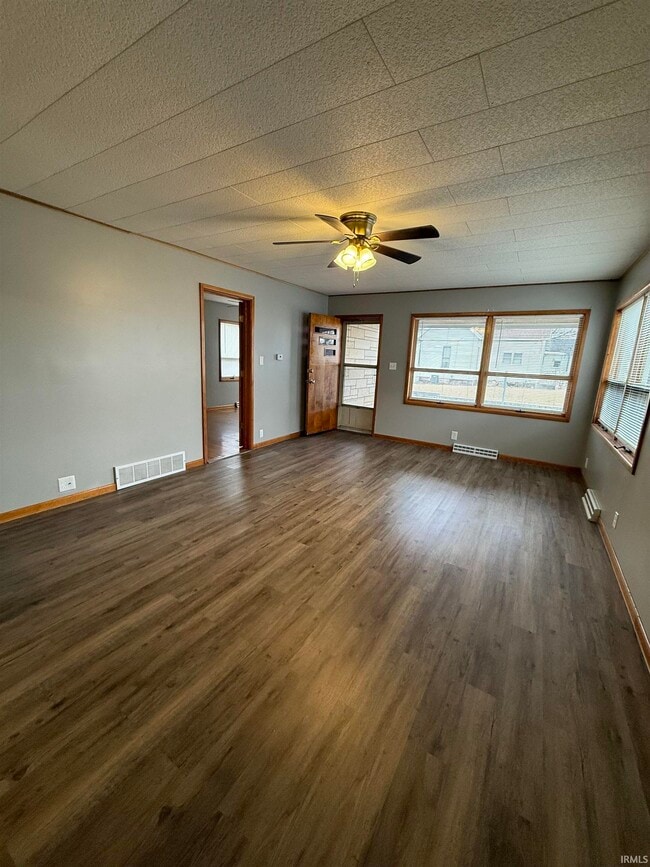 Building Photo - 1333 Hart St