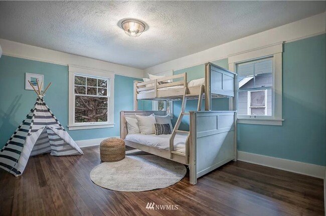 Building Photo - 14739LTa