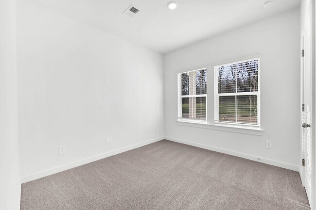 Building Photo - 2356 Woodmeadow Dr