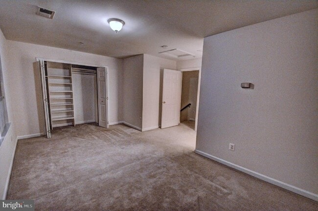 Building Photo - 3627 Madison Ln