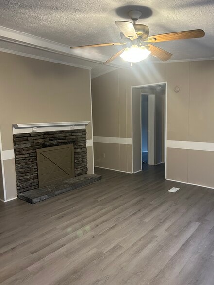 Building Photo - 914 Morgan Sellers Rd