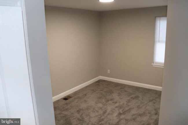 Building Photo - 8623 Willow Oak Rd