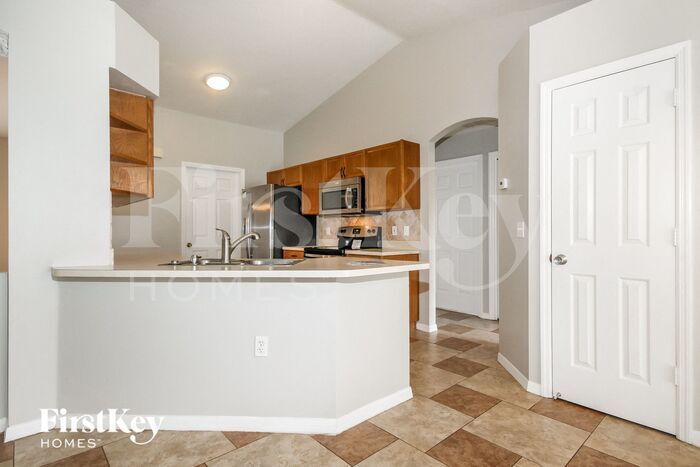 Building Photo - 10709 Deepbrook Dr