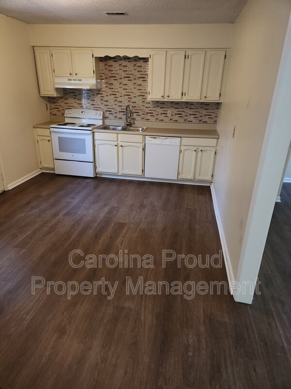 Building Photo - 477 Huntingridge Rd