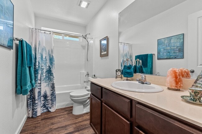 Building Photo - FURNISHED! 3 Bedroom, 2 Bathroom New Home ...