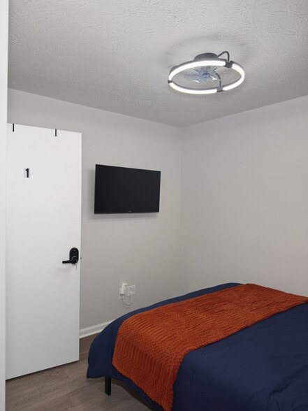 Building Photo - 8918 Habersham Dr