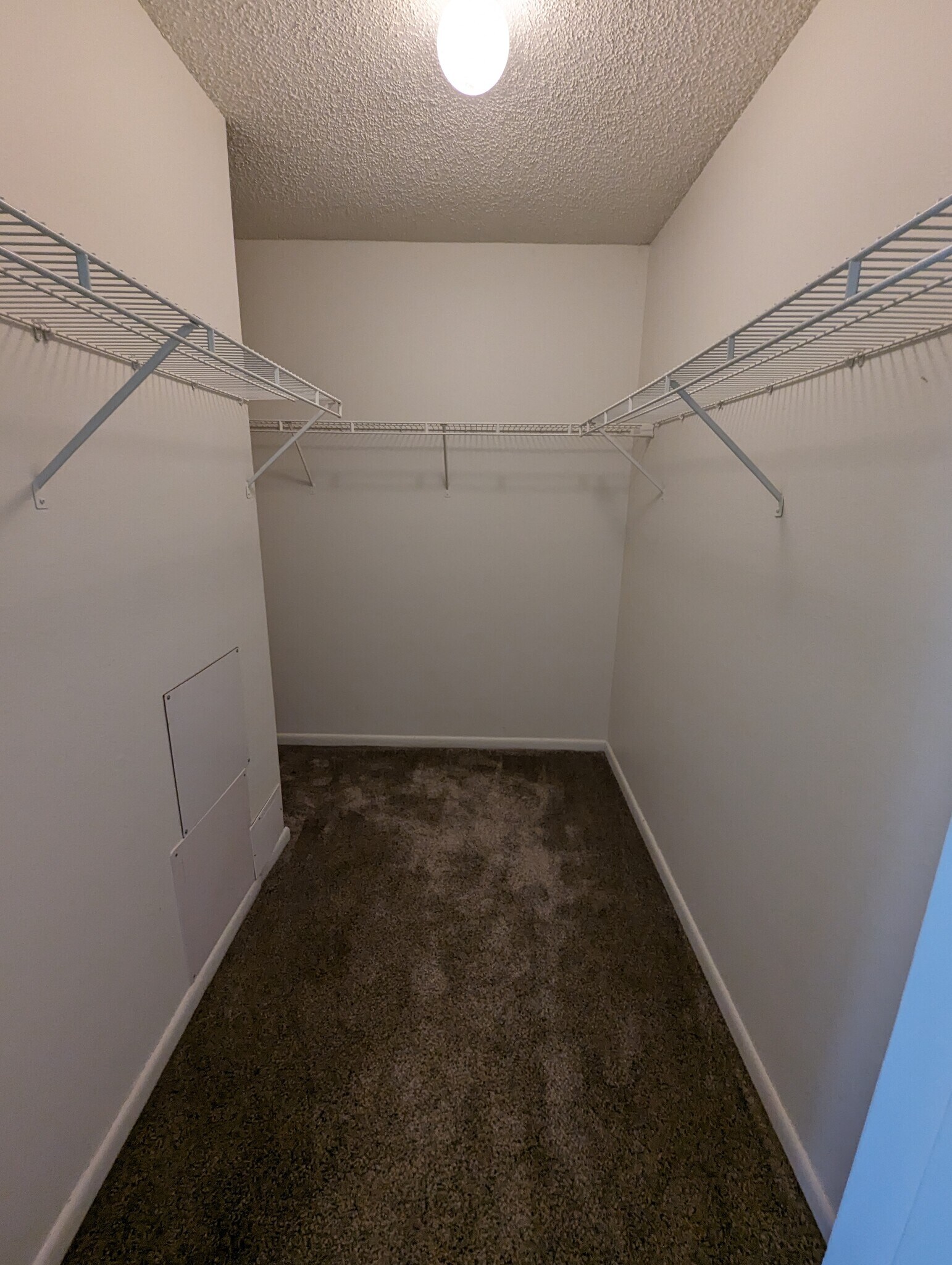 Master bedroom-Closet - 3740 Giblin Dr