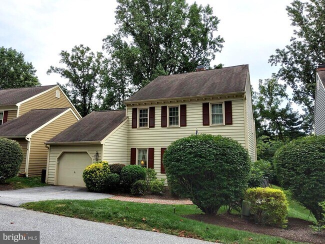 Building Photo - 404 Cranberry Ln