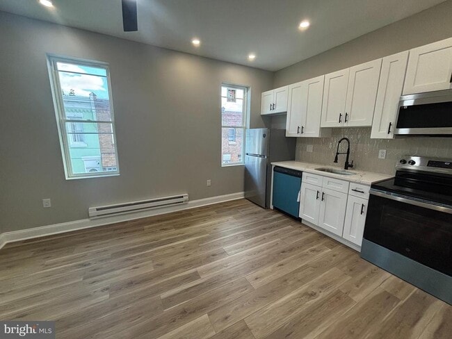 Building Photo - 3828 N Percy St