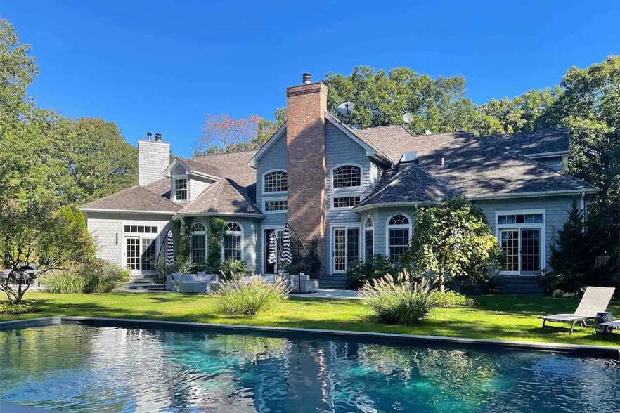 Building Photo - 19 Old School House Ln