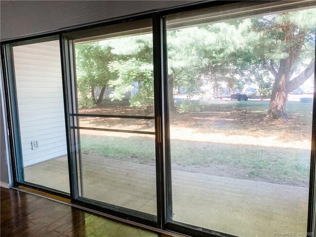 Building Photo - 143 Candlewood Dr
