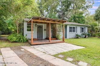 Building Photo - 2802 Myra St