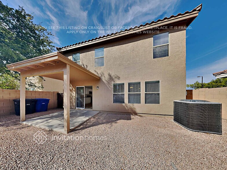 Building Photo - 651 E Banelli Pl