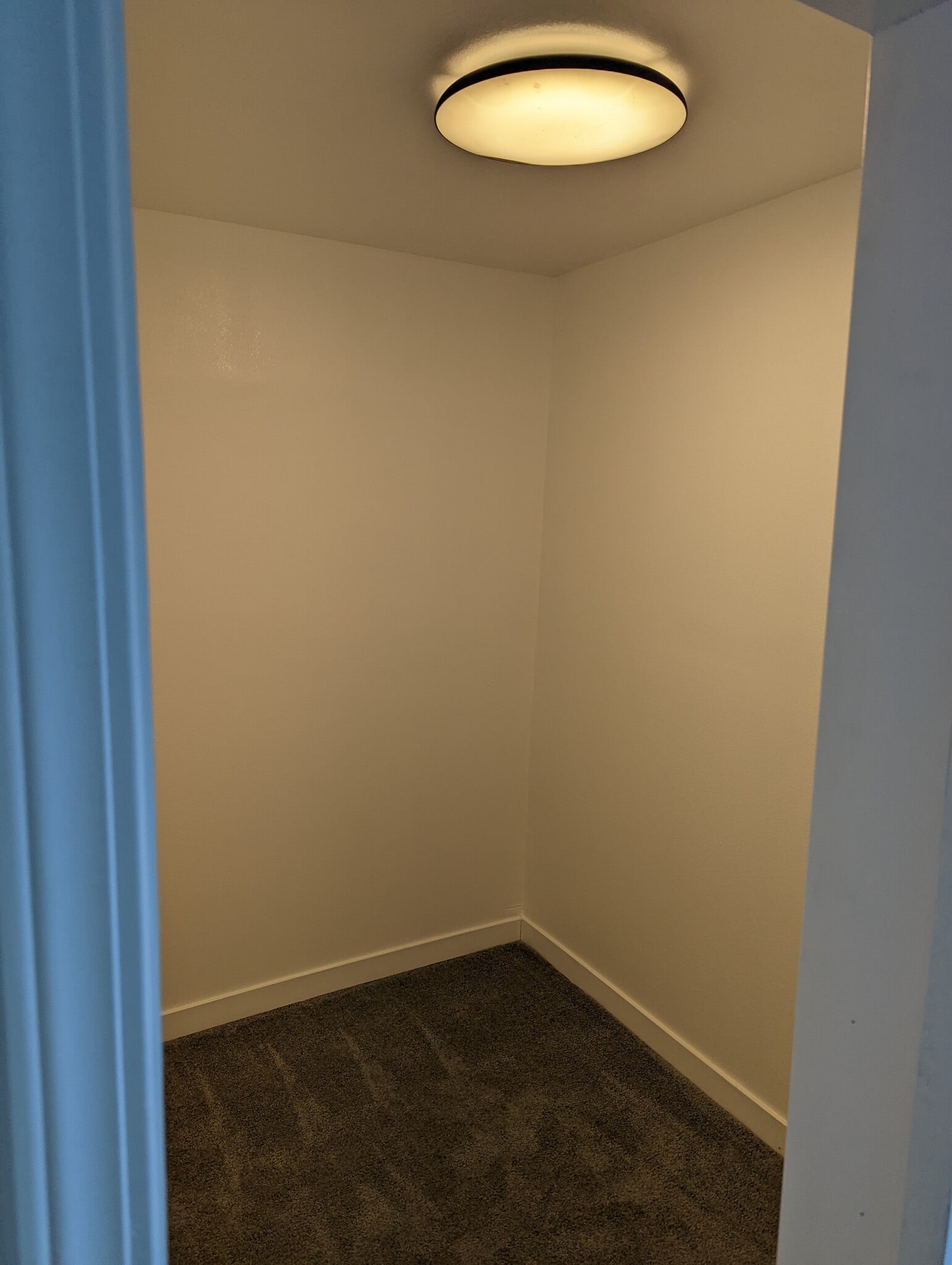 Walk-in closet - 2615 Obama Blvd