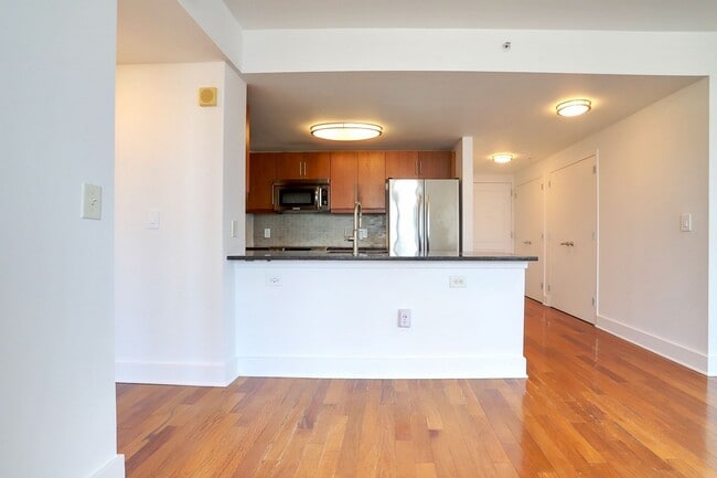 Building Photo - 88 Morgan St