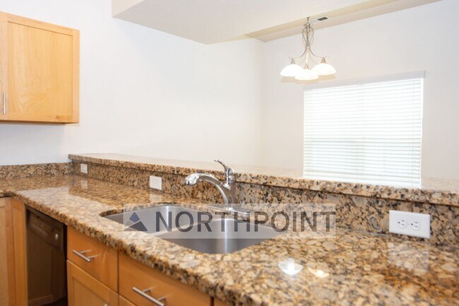 Building Photo - 2BR 2BA Condo w/ Underground Parking • In-Unit Laundry • Gated Courtyard in Salt Lake City