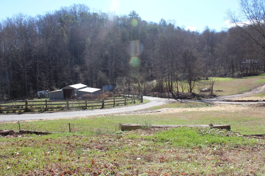 Building Photo - 28 Brown Hollow Ln