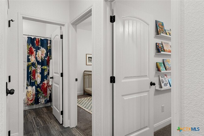 Building Photo - 1606 Flatland Trl