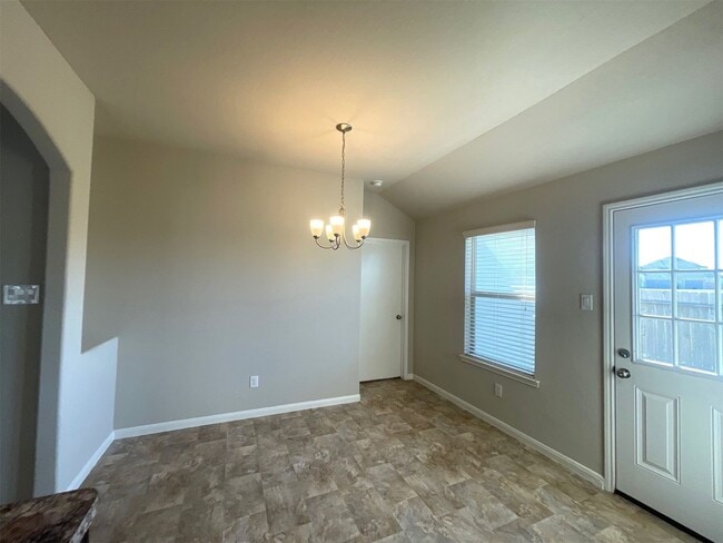 Building Photo - 625 26th Ave N