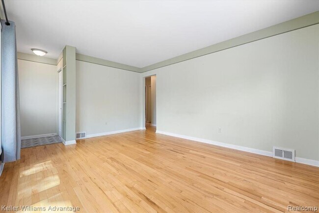 Building Photo - 1023 Amelia St