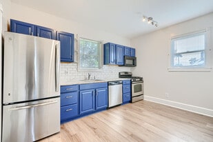 Building Photo - 3519 Coolidge Ave