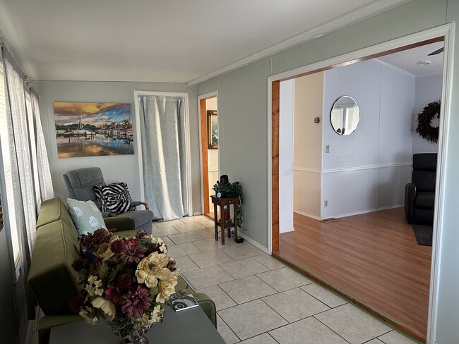 Building Photo - 37612 Wallington Dr