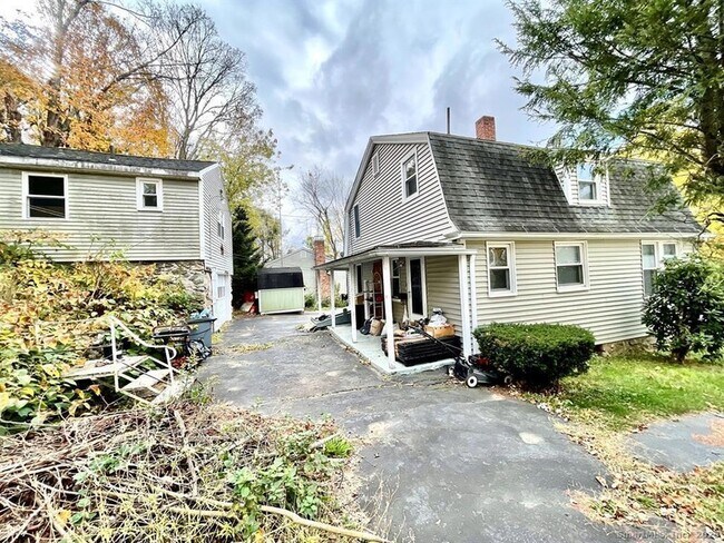 Building Photo - 131 Greenwood St