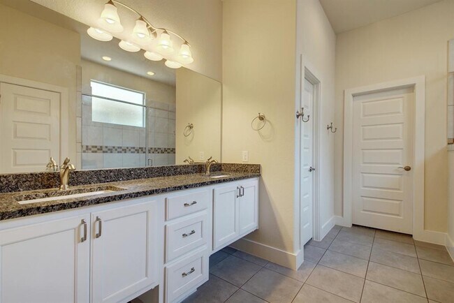 Building Photo - 12205 Cottage Promenade Ct