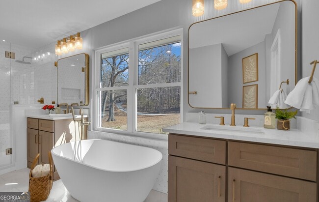 Building Photo - 459 Lester road