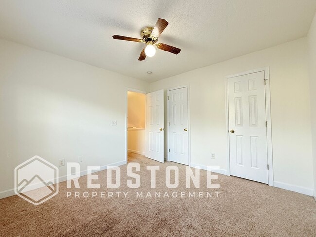 Building Photo - 131 Hoskins Cir