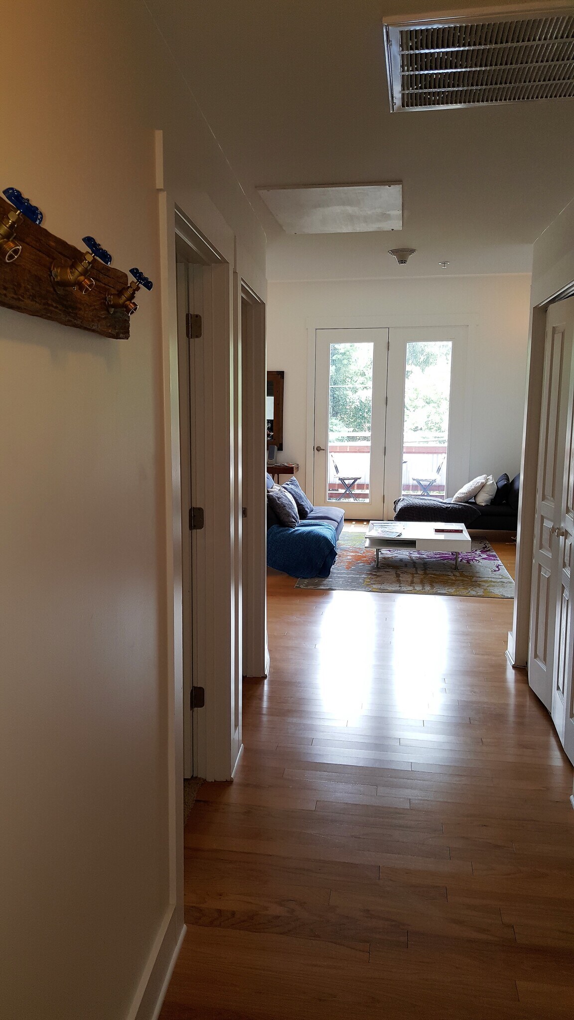 Building Photo - 915 Haywood Rd