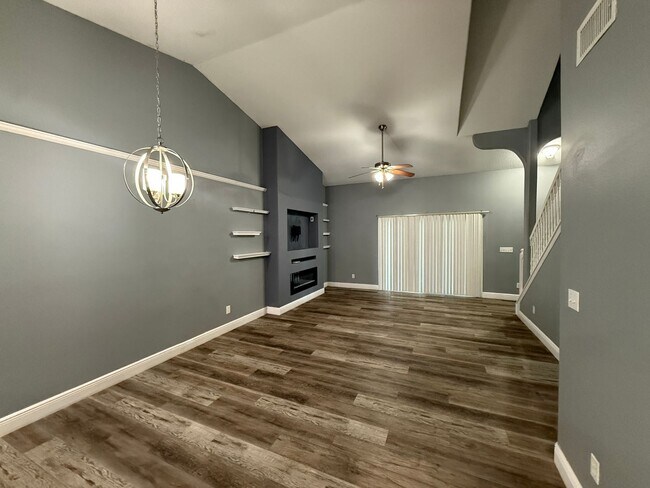 Building Photo - 8927 Courtyard Ln