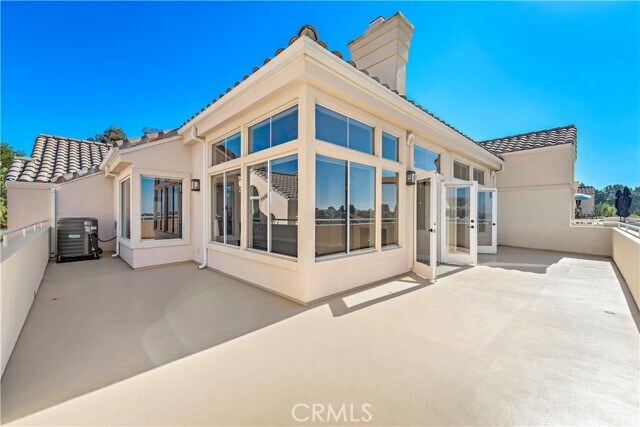 Building Photo - 138 Costa Brava
