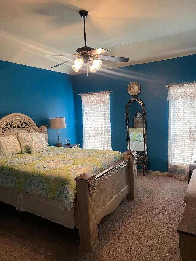 Building Photo - 3419 Selene Dr